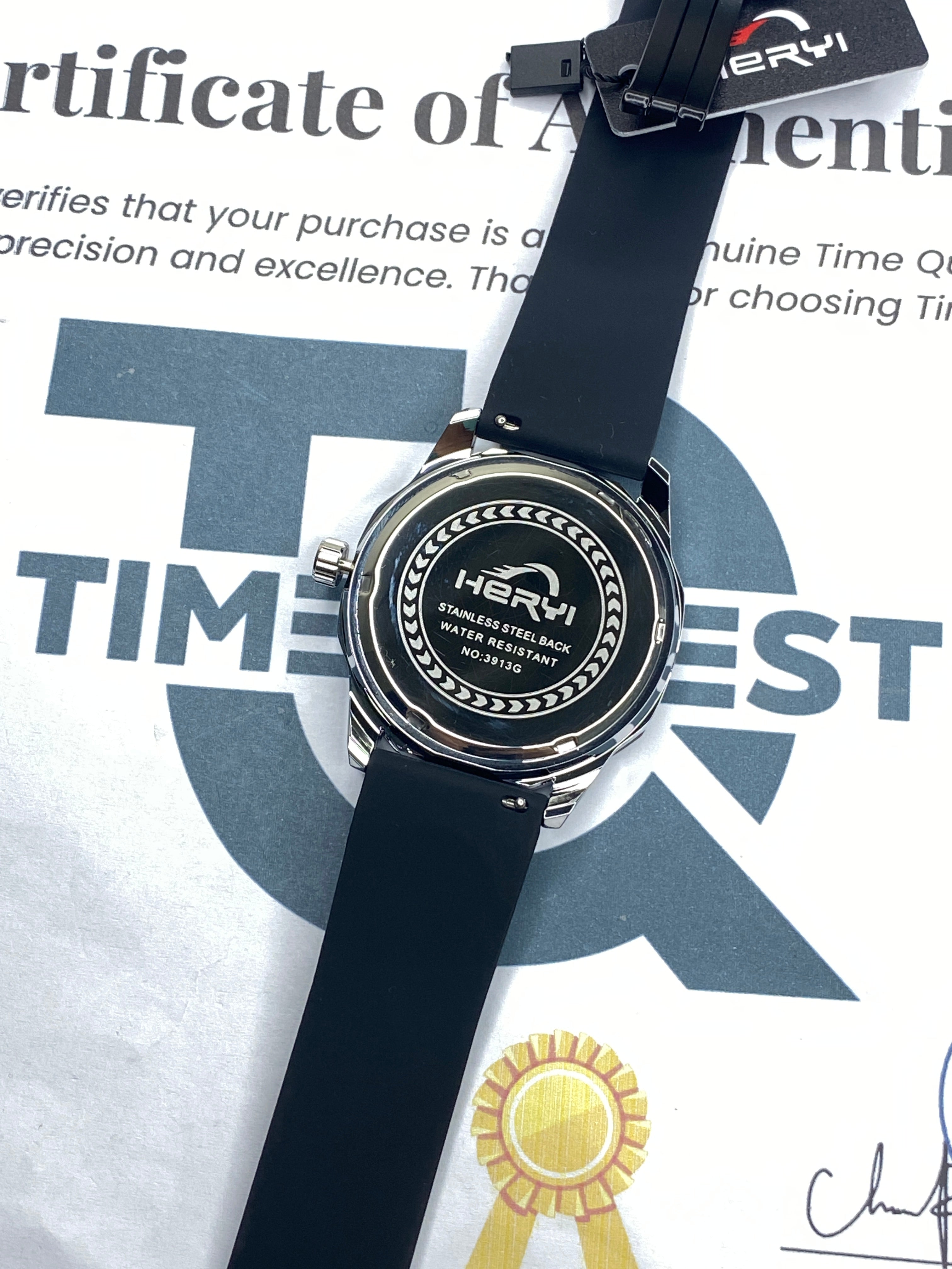 Heyri - Unique Design Magnetic Lock & Silicone Straps Watch