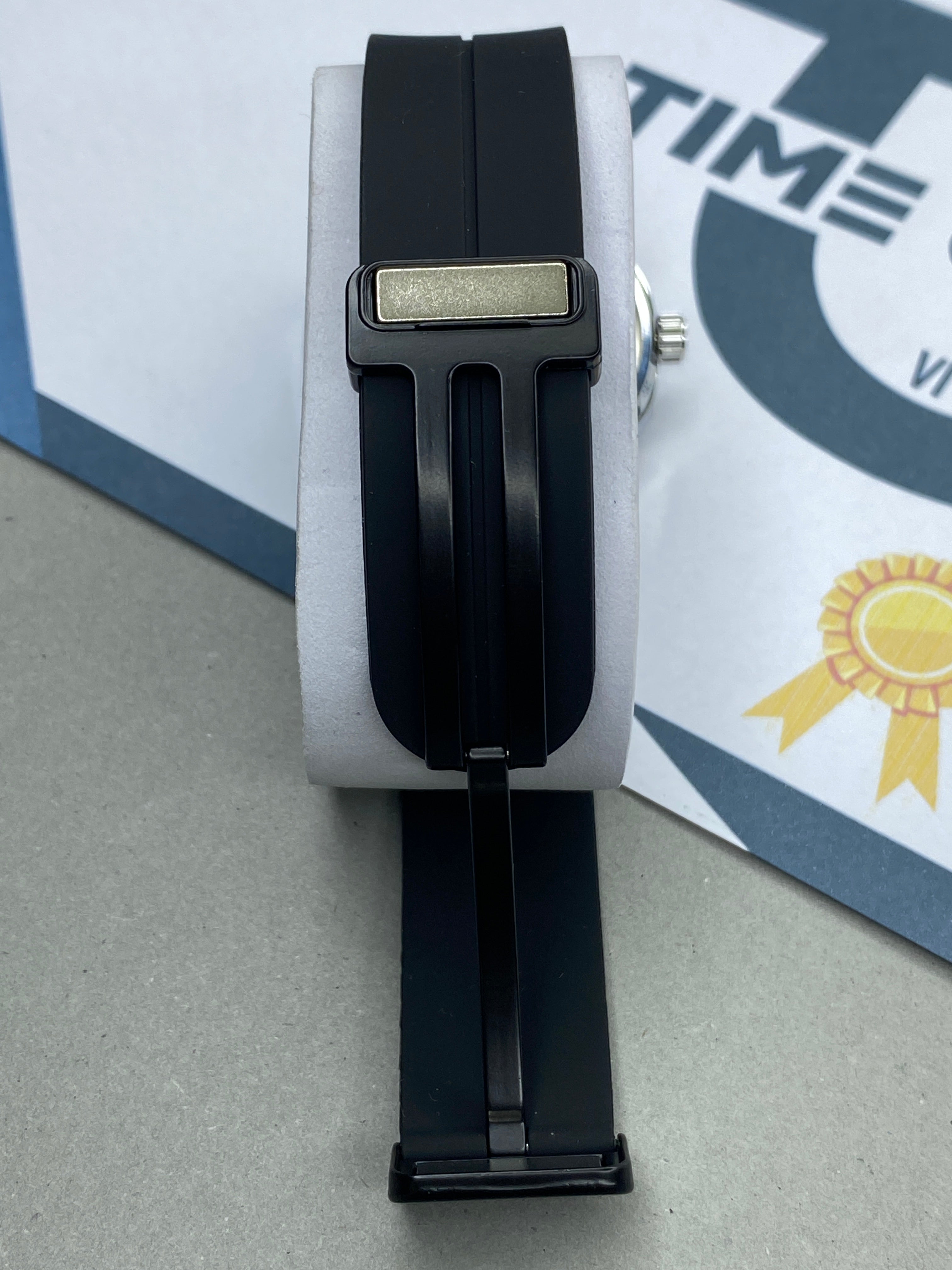 Universe Point Silicone Rubber Strap With Magnetic Master Lock